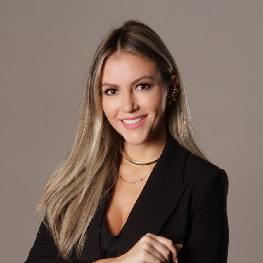 Docente Bruna Ortiz