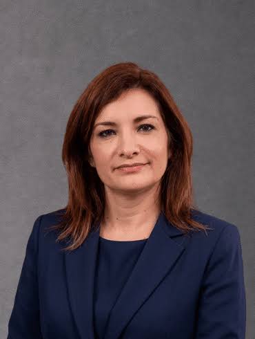 Docente Débora Vanessa Caús Brandão