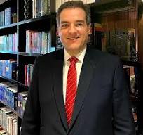 Docente Renato Leal