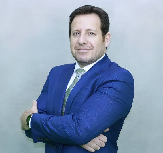 Docente Renato Montans