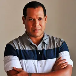 Docente Aldo Clécius